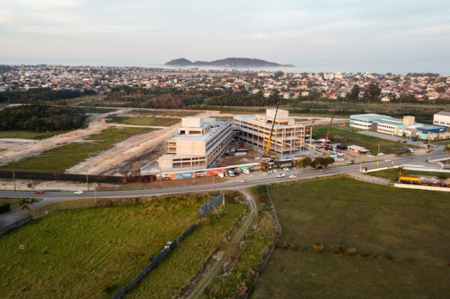 Pré-vale executa estrutura pré-fabricada no Campeche para o Oka Floripa Foto 2